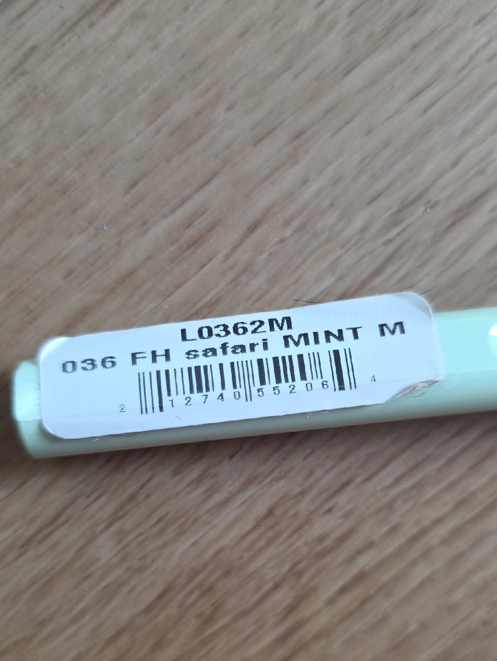 Lamy Safari Fountain Pen in Mint - Picture 3 of 5